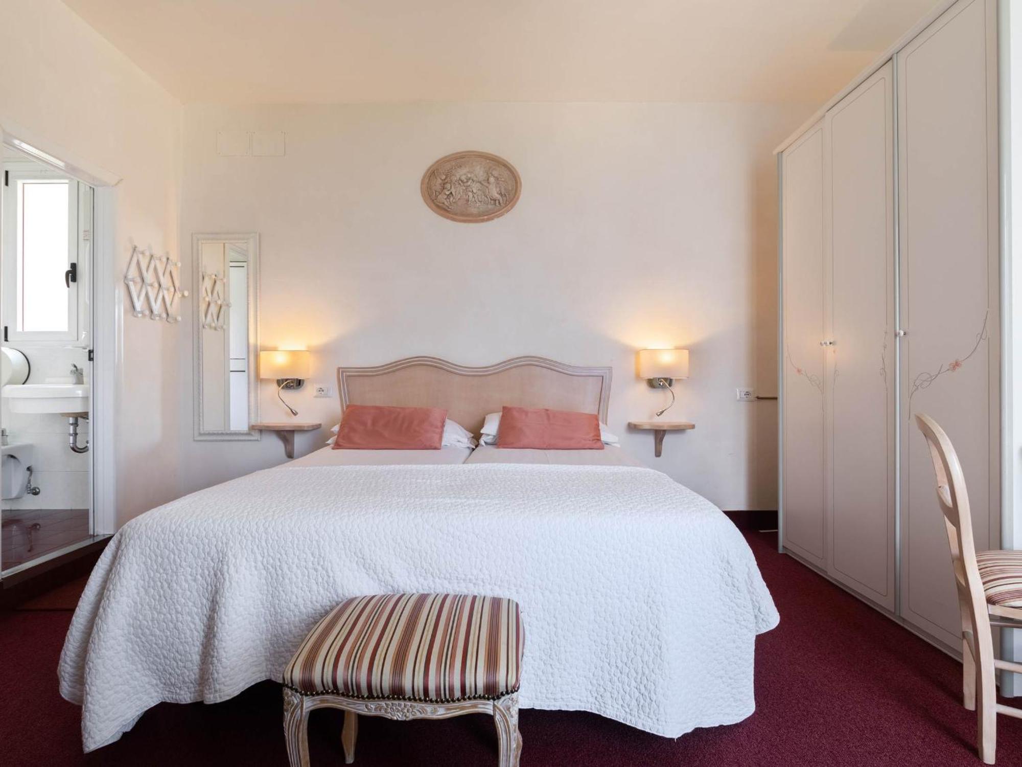 Riviera Hotel