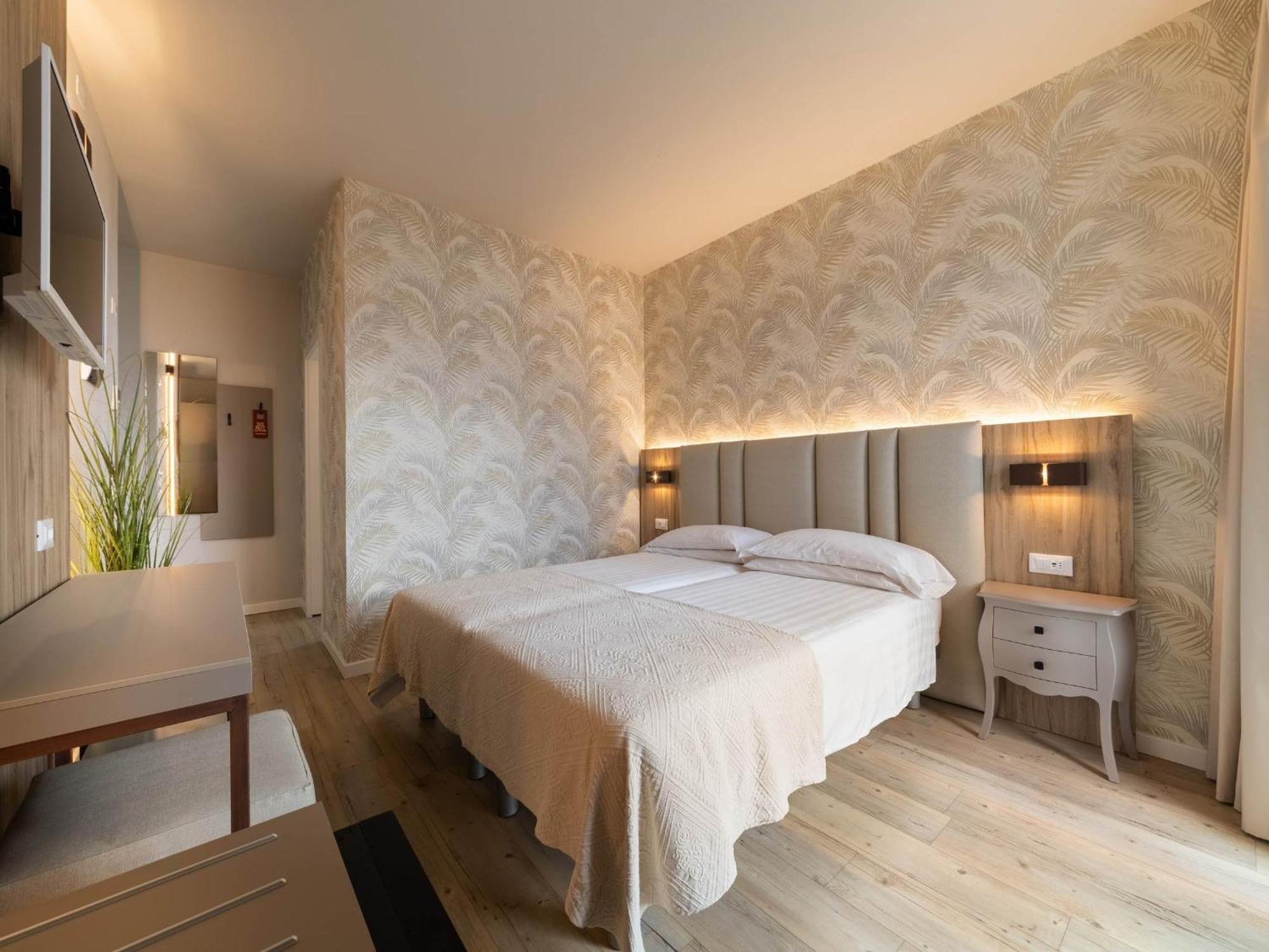 Riviera Hotel 3*