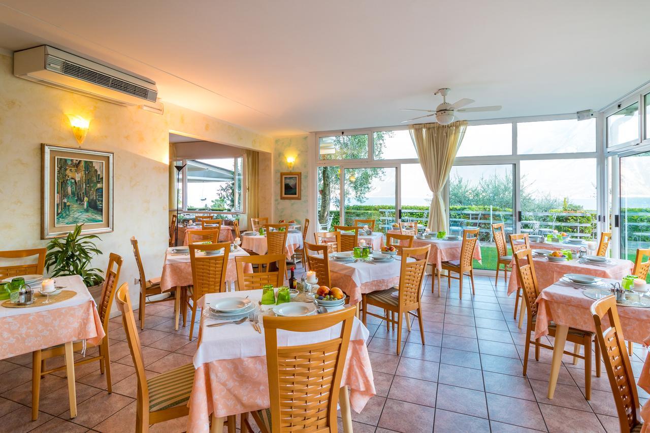 Hotel Riviera