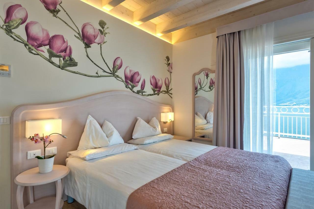 Riviera 3*