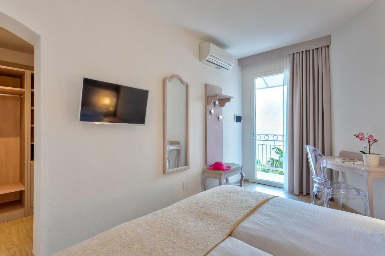 Riviera 3*